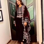 Surbhi Chandna Instagram - For Rakshak - Indias Braves Chapter 2 Promotions Wearing @inej.in @ascendcommunication Jewels @vasundharajewelry Managed and Styled by @pranavi_chandna Makeup @makeupbyashokchandra Hair @hairbyzeba Show Dekha ke Nahi ??
