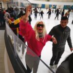 Susana Giménez Instagram - Patinando sobre hielo en The Rink American Dream ❄️⛸💃 #susanagimenez #iceskating #newyork #travel