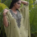 Swasika Instagram - The lush green ! Mua : @sreegeshvasan_makeupartist Stylist : @tharunya_vk Wearing : @denairaboutique Photography: @mojin_thinavilayil #swasika #swasikavj #green #greenlove