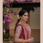 Swasika Instagram - PREM&SWASIKA Decided to do life together ❤️ Photography: @weddingbellsphotography Mua for Swasika : @abilashchickumakeupartist Mua for Prem : @makeoverbykichu Styling for swasika: @abilashchickumakeupartist Styling for prem: @amal_gop Special thanks : @nithinsuresh_su Blouse and dupatta : @jazaashdesignstudio Saree : @kanchivaram.in Prem’s dress : @men_in_q_wedding Ornaments: @ttdevassy Garland: @blackgold_designingstudio Events. @oyster_events_ Shot on: @canonindia_official #swasikavj #swasika #premjacob #wedding #ps4ever #swasamay Indriya Beach Resort and Spa, Cherai, Kochi