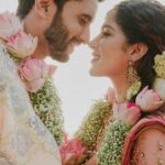 Swasika Instagram - PREM&SWASIKA Decided to do life together ❤️ Photography: @weddingbellsphotography Mua for Swasika : @abilashchickumakeupartist Mua for Prem : @makeoverbykichu Styling for swasika: @abilashchickumakeupartist Styling for prem: @amal_gop Special thanks : @nithinsuresh_su Blouse and dupatta : @jazaashdesignstudio Saree : @kanchivaram.in Prem’s dress : @men_in_q_wedding Ornaments: @ttdevassy Garland: @blackgold_designingstudio Events. @oyster_events_ Shot on: @canonindia_official #swasikavj #swasika #premjacob #wedding #ps4ever #swasamay Indriya Beach Resort and Spa, Cherai, Kochi