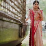 Swasika Instagram - Swasamayi ❤️ Mua for Swasika : @abilashchickumakeupartist Styling for swasika: @abilashchickumakeupartist Blouse and dupatta : @jazaashdesignstudio Saree : @kanchivaram.in Ornaments: @ttdevassy Photography: @weddingbellsphotography #swasikavj #swasika #premjacob #wedding #ps4ever #swasamay