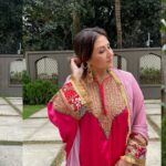 Swastika Mukherjee Instagram - Because the scenic beauty of Dhaka called for some pictures. This gorgeous suit is by @tul_palav all the way from Kashmir 🌸🌸 #dhakadiaries💕 #shajuguju Dhaka, Bangladesh