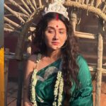 Swastika Mukherjee Instagram - BIJOYAR PORE running in THEATRES! Book your tickets and watch it if you haven’t already. Thank you @designsbymitanghosh for this gorgeous Banarasi 🌸 Styled by @rabhisek Mua : @prosenjit4867 Hair : @mallicknita.bigbi #bijoyarpore #cinema #films2024 Kolkata