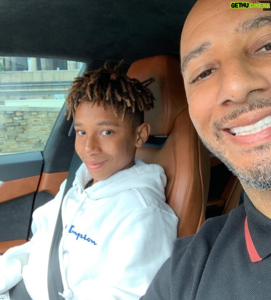 Swizz Beatz Instagram - Happy Ultra Birthday to my amazing son Kasseem JR. I wish you many more years of blessings and wise thoughts 🙏🏽 Keep going and take over the world like we speak about King Love Dad🎂🎂🎂🎂🎂🎂🎂🎂 It’s so fly that you share your Bday with the late great Basquiat and nostradamus ⚡️⚡️⚡️⚡️⚡️⚡️⚡️⚡️⚡️