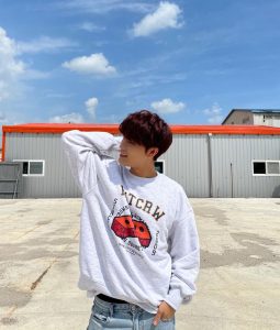 Taeil Instagram - 구름실화닁☀️☀️