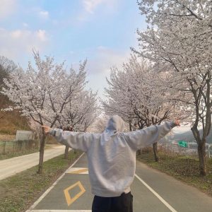 Taeil Instagram - But 꽃2…