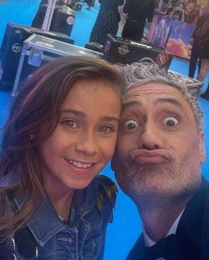 Taika Waititi Instagram - Thor: Love and photo dump. Fabulous London premiere with beloved family, close friends, and Jason Momoa 😘. Seriously great night and even greater relief to finally see this film releasing in theaters tomorrow. Just like @chrishemsworth and his arse, I put a lot of work into this film and can't wait for you all to see it. July 8 baby!#thorloveandthunder @marvelstudios 
Please let's also try and zoom in on that emerald by @cartier 
Styluz: @jeanneyangstyle 
Fabrik: @prada 
💎: @cartier 
Photos: tag yourselves. I dunno how to find you but I appreciate you.