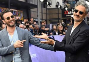 Taika Waititi Instagram - Haha no, I'm not using my model status to launch my own scent derived from Taika musk extracted at the source.... This is actually me at the London premiere of Pixar's LIGHTYEAR, in which I'm basically the LEAD CHARACTERfeaturedextra. If you hate Thor and Marvel you're gonna love this! Either way, I WIN, suckers!! 
💥💥💥🚀🚀🚀🗽🗽🗽
Clothes: @giorgioarmani 
Stylz: @jeanneyangstyle 
📸: tag yourself, baby!