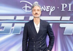 Taika Waititi Instagram - Haha no, I'm not using my model status to launch my own scent derived from Taika musk extracted at the source.... This is actually me at the London premiere of Pixar's LIGHTYEAR, in which I'm basically the LEAD CHARACTERfeaturedextra. If you hate Thor and Marvel you're gonna love this! Either way, I WIN, suckers!! 
💥💥💥🚀🚀🚀🗽🗽🗽
Clothes: @giorgioarmani 
Stylz: @jeanneyangstyle 
📸: tag yourself, baby!