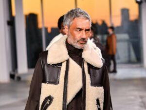 Taika Waititi Instagram - Part of me is sad the writers strike is over because I really feel like I'd found a new career as A MODEL FOR HERMÈS AT NEW YORK FASHION WEEK. Oops caps lock was on.
Look at the intensity. Look at the focus. Look at the clothes. Look at the whole Taika. It's insane that there's literally nothing I can't do. Including dying. Wow. 
Thanks to @hermes for the love and thank you to @jeanneyangstyle for blackmailing them into letting me walk. Hollywood is boring and fashion is life. Byeeee mortals! 💥🤙🏽🤷🏽‍♂️💜🗽