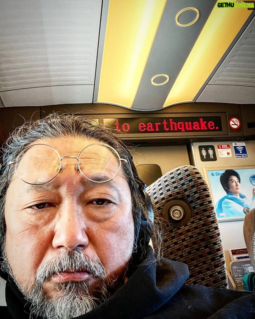 Takashi Murakami Instagram - Yesterday evening, a major earthquake hit the Noto Peninsula (Ishikawa Prefecture) area. I pray that normal life will be restored as quickly as possible for those affected by the Noto earthquake. 🙏 Japan constantly experiences earthquakes, really all the time. Foreigners often say that Japanese people are meticulous and value cleanliness, and I think it actually has something to do with Japan's wild natural phenomena. I believe that this is an appropriate way of life that results from a sense of impermanence—a sense that our lives are as fleeting as the leaves on a tree and that we must live humbly—faced with the utter fickleness of nature in Japan, which both gives us beautiful and wonderful gifts and takes the lives of tens of thousands of people. Our country is located on the oceanic plate subduction zone so it’s unavoidable, but the country is periodically hit by natural catastrophes such as great earthquakes and typhoons and, therefore, the nature has always been equated with fierce gods. This is why monotheism has not taken root in Japan. The reason the raging gods of nature are not demonized in Japan is because when there are no such disasters occurring, they really bring abundant blessings. The Kanto region, where Tokyo is located, is supposedly due for a major earthquake according to the cycle. In addition, famous Mt. Fuji is also approaching the point in the cycle where it will erupt. After the previous Great Kanto Earthquake, Japan plunged into a world war. The devastation of people's hearts and minds resulting from the natural disaster may have had something to do with the development. Whatever the case may be, I wish for the safety of everyone in the Noto region. The music here is Anpanman's March, which I understand was often played after the Great East Japan Earthquake of 2011 to encourage children in the affected areas.