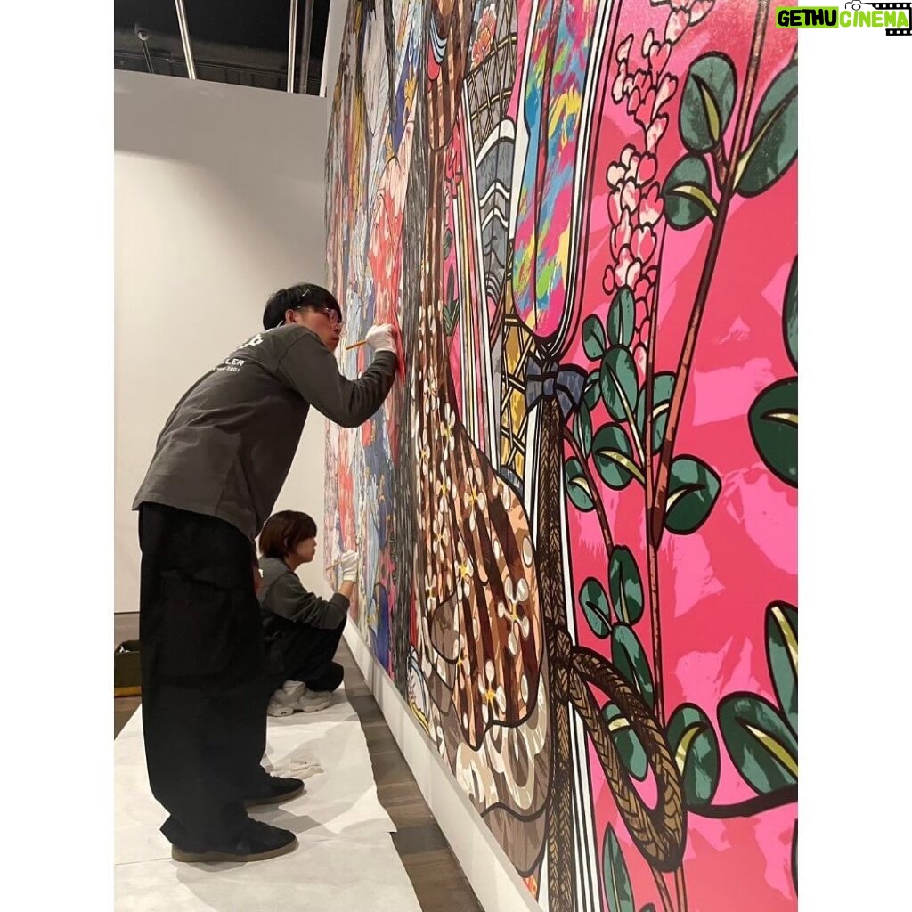 Takashi Murakami Instagram - Only 25 more days left of my solo exhibition “Takashi Murakami: Unfamiliar People - Swelling of Monsterized Human Ego" at the Asian Art Museum of San Francisco. @asianartmuseum On February 8, they will be holding the third and final campaign to gift the highly popular Collectible Trading Card with the admissions ticket. (Completed sets of these are being traded at high prices on the Japanese resale site Mercari.) The painting shown in this post is titled "Judgement Day”. In my conversations with the curator Laura Allen, she asked me to create a large iconic work suitable for the exhibition's theme, monsters. I am quite proud of this resulting work, which I created by mixing the monstrosity of human beings I felt through the pandemic with the strange imageries of Ukiyoe from the Edo period (1603 - 1868). Ukiyoe was a theme that I had always avoided in the past, so I am very grateful that Laura's guidance allowed me to create a work addressing it for the first time. Please come and see my new endeavor in the few remaining days of the exhibition. "Judgement Day" The SFAAM "Murakami: Monsterized" exhibition is until February 12th. #AsianArtMuseum #MuseumDifferently #TakashiMurakami