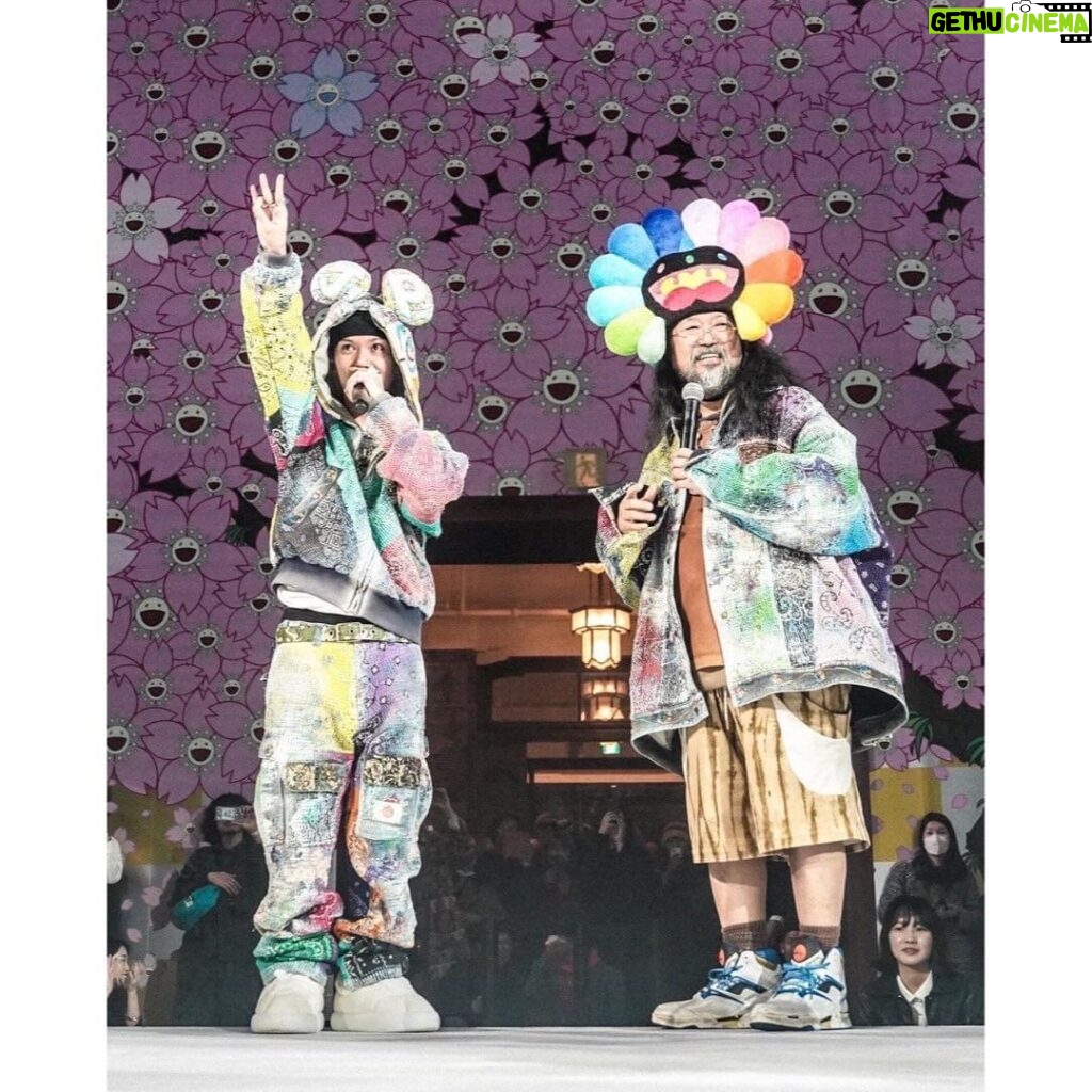 Takashi Murakami Instagram - The “Takashi Murakami Mononoke Kyoto” exhibition opened on February 2. JP THE WAVY produced and sang the theme song, “Mononoke Kyoto”, for the exhibition. The reason why I asked JP THE WAVY to write the song for me was because I happened to see a group of children around second to fourth grades dancing energetically to his song “Pick N Choose” at their hip-hop dance recital. I became extremely excited, sensing that this was the long-awaited dawn of Japanese hip-hop. To draw an analogy, it seemed comparable to the dawn of Japanese rock music marked by the appearance of the band, Happy End! Whoaaaaa! I couldn’t sit still, so I reached out by DM-ing WAVY’s Instagram, and he responded immediately; by midnight that day, astonishingly, he was at my studio. That was toward the end of November 2023. He started making the music at a tremendous speed, we exchanged numerous LINE messages back and forth, and I was able to attend the first recording in early December. From there, things progressed rapidly and, at the end of the year, on December 30, he completed the song. WAVY stayed at my studio for about 8 hours during the lyric writing process and kindly picked up a lot of ideas from me. After that, I created the WAVY character as a creative response from me. And finally, on February 2, at the opening reception that started at 6 pm, WAVY actually performed with the kid dancers, and then again at the dinner party from 8 pm, he also had his own performance. His stage costume was made by PROLETA RE ART at the suggestion of WAVY. You can listen to the theme song “Mononoke Kyoto” written by JP THE WAVY by scanning the QR code at the end of my exhibition. Please have a listen when you visit “Takashi Murakami Mononoke Kyoto”. @sorry_wavy @musiclabo1998 @amkk_project @jardins.des.fleurs @azumamakoto @proletareart @kojima_shoten @takashimurakami_mononoke_kyoto #kyotocitykyoceramuseumofart #kyoto #art #TakashiMurakami #mononokekyoto Photo by @suzukish1n