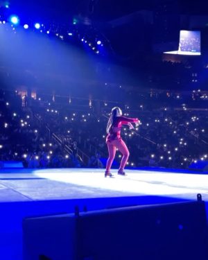 Tamar Braxton Instagram - The energy tonight was truly amazing special thanks to @ripmicheals & all of my #ATL Tamartian’s i love youuuuu ❤️