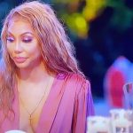 Tamar Braxton Instagram - Toni Braxton taught me how to use the mirror with a knife🎯 But who KNEW a mermaid could teach you how to properly use a DINGLEHOPPER??!! 😂 it’s my brother @rodneypeete9 knowing what it is for me✅ who’s still loving #queenscourt on @peacock with my sisters @hollyrpeete @evelynlozada @thisisnivea 💐😍