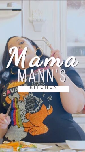Tamela Mann Instagram - When was the last time you cooked cabbage steaks? 
New episodes of Mama Mann’s kitchen ⬇️
YouTube/MannTV 
#themanns #saturday