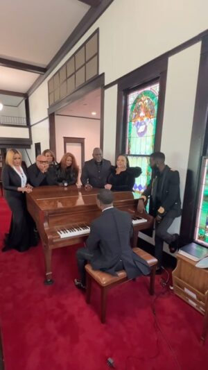 Tamela Mann Instagram - 🎥Reunion Tour (BTS) 

Get your tickets in our bio 🔥
See y’all soon 

#thereuniontour2023 #themanns