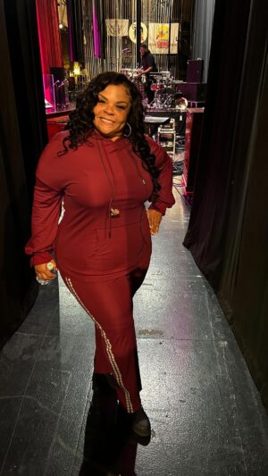 Tamela Mann Instagram - Feeling grateful this morning! 
This weekend was a success because of the hard work of everyone involved🙏🏾 
Detroit ✨Richmond✨Chicago 

@iamtiamann @brittany_meechel @itsmrysl 
@patplayskeys @iamphillipbryant @johshun21 
@ascottbass @slickology @husker01.4 @dj_fava_productions 
#mothersdayweekend #davidmann #tamelamann #recap