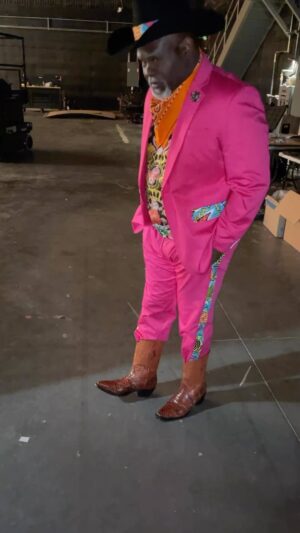 Tamela Mann Instagram - Who’s ready for a new episode of @assistedliving on @bet I Stay Ready 🤠 

#DavidMann #comedy #assistedlivingbet #asl4 #tylerperry #madea #MrBrown #bet #betplus #newepisode #cora #tamelamann
