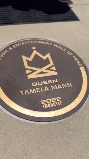 Tamela Mann Instagram - I am beyond humbled and honored to have received the Crown Jewel of Excellence today in Atlanta at the Black Music and Entertainment Walk of Fame. Thank you to @c_brewton and the team for all you do to acknowledge and honor us. May God bless you. 

#Overcomer #TamelaMann #Humbled #Atlanta #blackmusicandentertainmentwalkoffame #Thankful