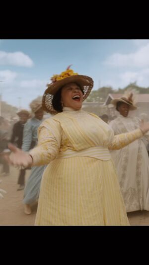 Tamela Mann Instagram - #TheColorPurple comes to life in this bold new take for a new generation.  This holiday season see #TheColorPurple with your loved ones. Tickets are now on sale! Only in theatres Christmas Day. 💜 🎁