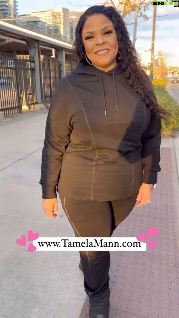 Tamela Mann Instagram - My sincere thanks to you all for your love and support of the new collection.🫶🏼💕 Shop The Fall Blackout Collection ⬇️ www.TamelaMann.com #tamelamann #tamelamanncollection #tamscollection #fallfashion #falloutfits