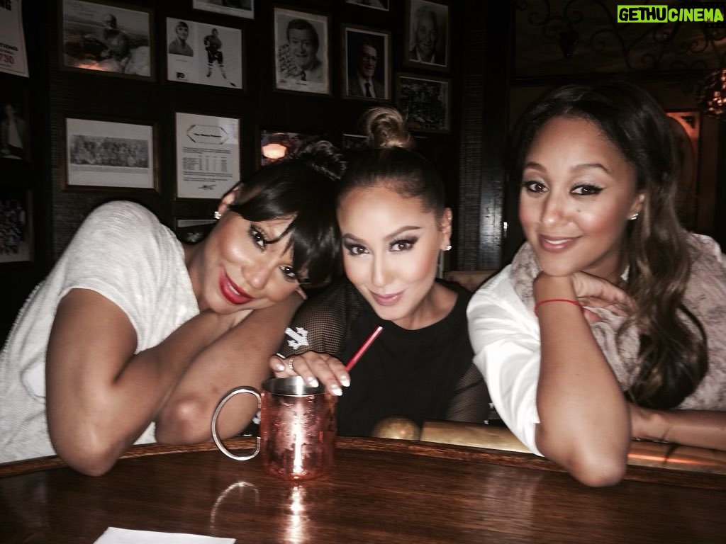 Tamera Mowry-Housley Instagram - Do you remember @tamarbraxton and @adriennebailon the convo during this pic? Love you girls. #rhrowbackthursday Man, how life has changed. 🖤 Valley Inn Restaurant and Bar