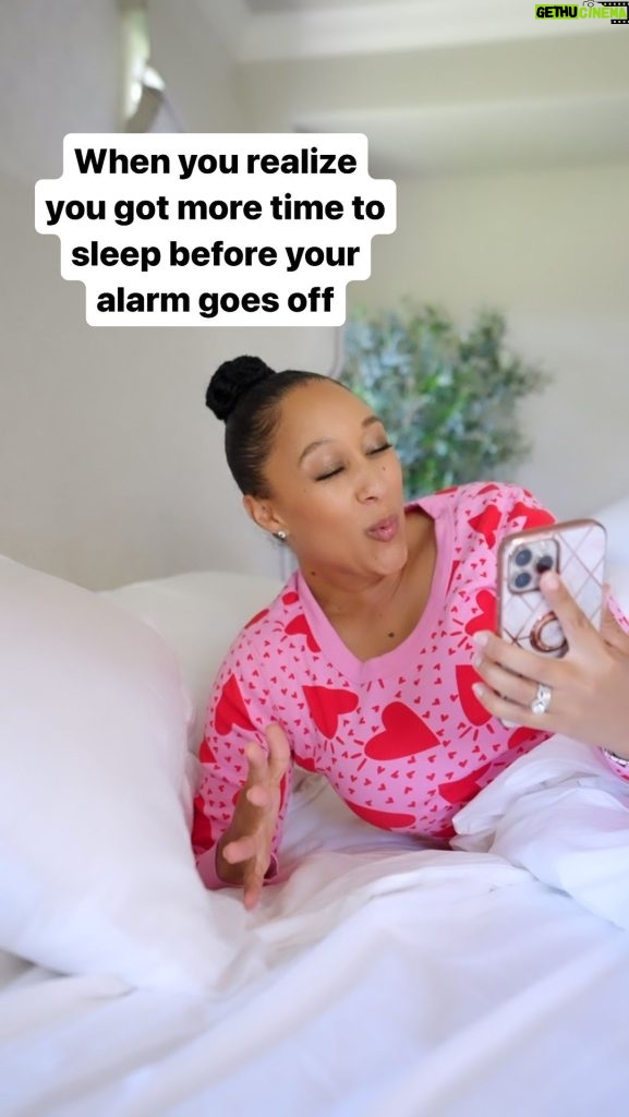 Tamera Mowry-Housley Instagram - Savoring those precious extra moment of sleep before the alarm rings😴💤 Inspo✨: @vibin.wit.tay