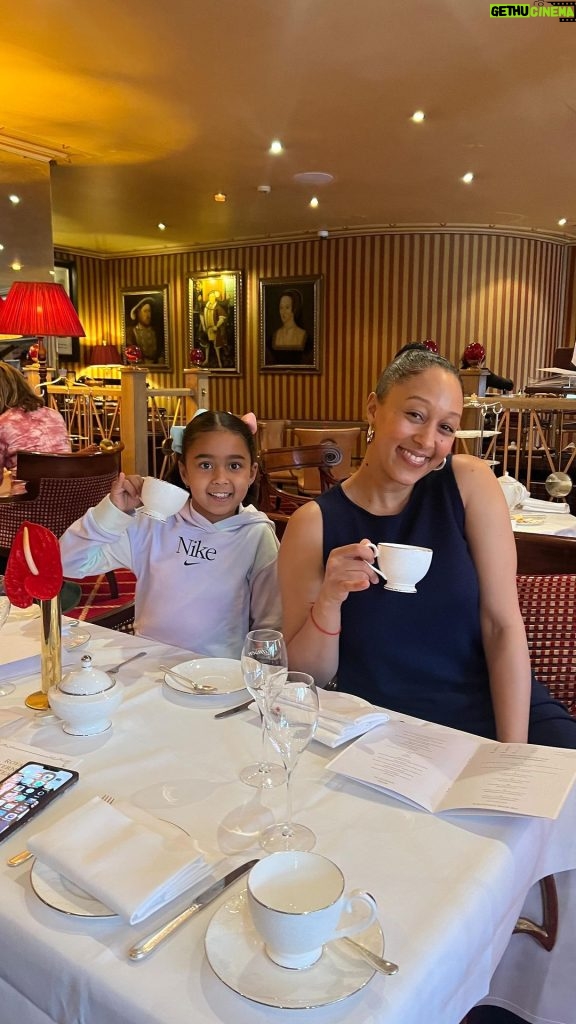 Tamera Mowry-Housley Instagram - Family travel has always been something us Housley’s love to do. We recently got the chance to travel to London for Ariah’s first tea @rubenshotel ! It was a success 🫖🇬🇧 #pinkiesup