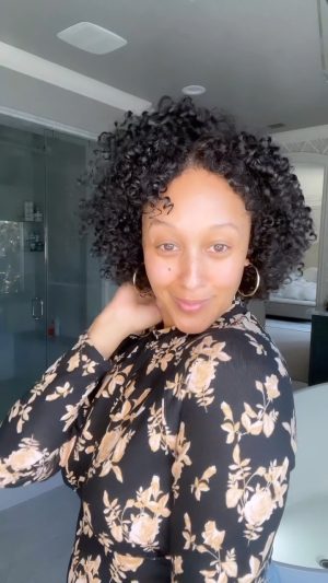 Tamera Mowry-Housley Instagram - For years I’ve been trying to minimize my curly hair routine. 
➰➰➰
Thanks to @kiathecurlconsultant I’ve achieved that goal!  As promised here are the hair products!

Shampoo and hair conditioner @lusbrands 

mousse @bekekoa 

Yup! Just 3 products!!!

#curlyhairroutine 
#washandgo