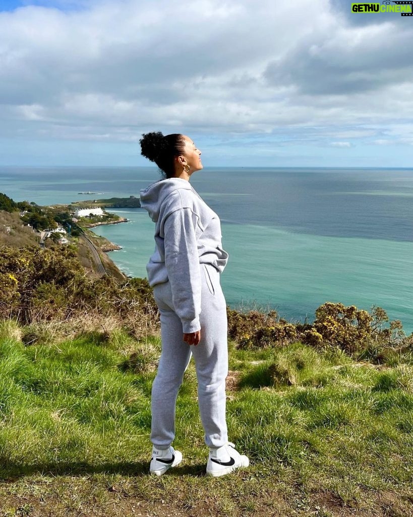 Tamera Mowry-Housley Instagram - So excited to start a new adventure here in Ireland!🇮🇪 Can't wait to share! Hint(It's a mystery)👀 Killiney Hill