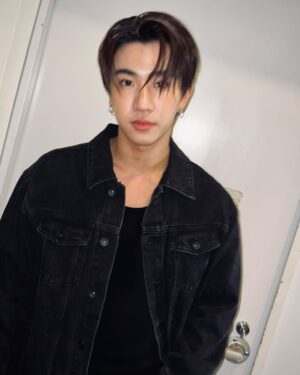 Tanapon Sukumpantanasan Instagram - 🫶🏻