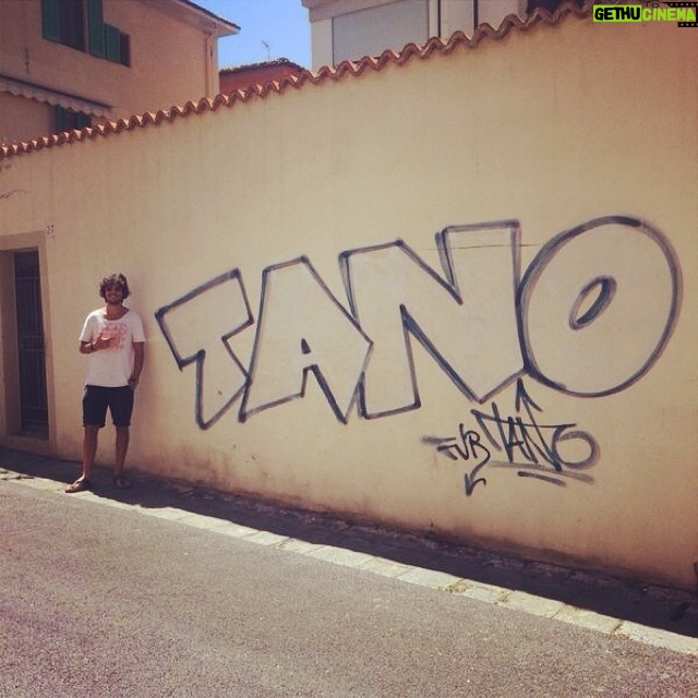 Taner Ölmez Instagram - Kim yazmışsa ellerine sağlık😄😄 Pissa da seviliyorum 😳 Pissa İtalya
