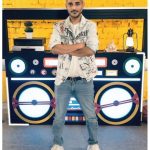 Tanishk Bagchi Instagram - Throwing it back with my go to chill song apt for a long #Drive! Comment below with 🚗 if #Makhna is your go to chill song too! #ThrowbackThursday #HappyVibes