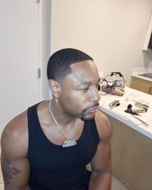 Tank Instagram - I’m not only a share holder i’m also client! @rewindit10 at work! Why fight the time when you can rewind the time!!!.. The box with my face on it contains the fountain of youth!..🤣😎🤷🏽‍♂️ 💈 @daboondini 
R&B MONEY