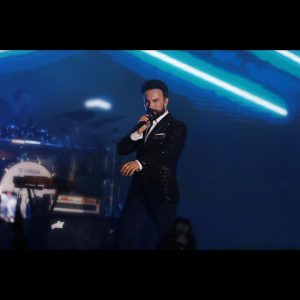 Tarkan Instagram - Dünkü Disney+ lansman gecesinden…💙 @disneyplustr

Sizlerle konserlerde buluşmayı ben de iple çekiyorum bu arada:) 
Ve ben de çok özledim😘

📸: @yigit___eken
