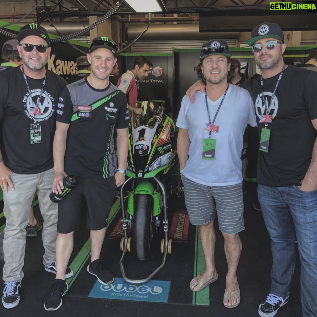 Taylor Kinney Instagram - Stoked to be a guest at @worldsbk can’t wait to get out there. Best to @jonathan_rea Laguna Seca Mazda Raceway Pitlane
