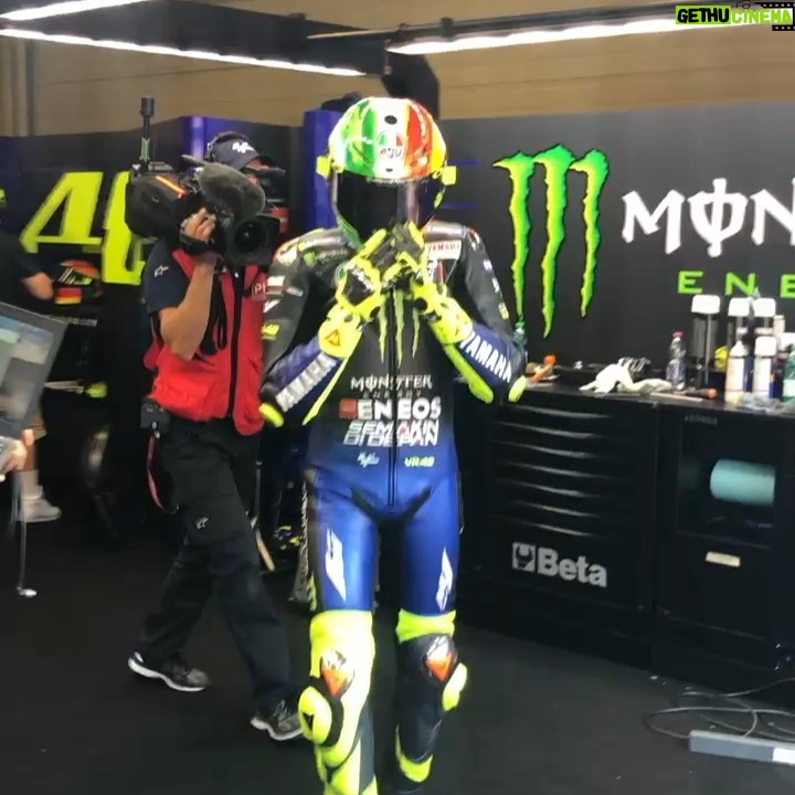Taylor Kinney Instagram - Second year coming to #italiangp. @motogp thanks @monsterenergy for the hospitality. Amazing getting to see @valeyellow46 do his thing, not his weekend but no loss of love from Italy and the fans. I couldn’t afford a ticket to my first @motogp Race back in 2006 when @nicky_hayden Won at Lagauna Seca, so being able to experience this now is not lost on me. 📹 @johnnylouch And a SUPER BIG UP to @kellylouch Mugello Circuit
