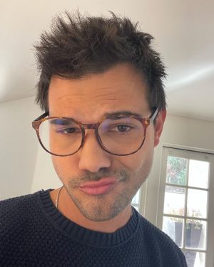 Taylor Lautner Instagram - Yay or Nay?🤓