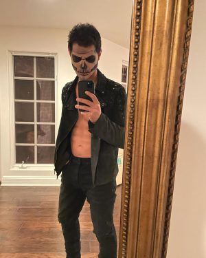 Taylor Lautner Instagram - Boo ☠️