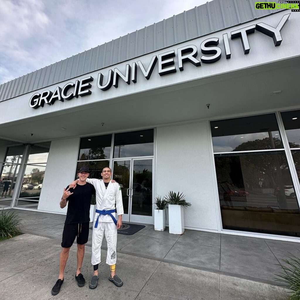 Taz Skylar Instagram - Getting to know and train with @brendanfarnsworth1 over the past few weeks at @gracieuniversityhq has been so awesome! Thanks @renergracie for welcoming me in to the family. I’ll be back soon! Gracie University