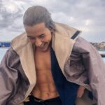 Taz Skylar Instagram - ❄️ So this day was tough for everyone. Like I'm in to ice baths... So when I say the water is cold... It really is cold. and the water was FREEZING 🥶🧊 But we also laughed a LOT 😂 @onepiecenetflix South Africa