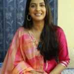 Tejashree Pradhan Instagram - भेटा मुक्ताला... सुरू होतेय 'प्रेमाची गोष्ट' नवी मालिका. 4th September onwards, 8 PM फक्त STAR Pravah वर. #PremachiGosht #PremachiGoshtOnStarPravah #StarPravah