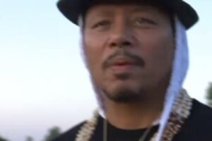 Terrence Howard Instagram - His Royal Highness King Oyo of Tooro and Her Majesty the Queen Mother welcomed Mira and I to his Kingdom. We were greeted with music and traditional dance that created a sense of joy and a welcoming to us. During this celebration we were honored when King Oyo blessed us with Ugandan names. We are extremely pleased to have this opportunity to immerse ourselves in this culture, the people, the food and the natural beauty of Uganda. Uganda is truly the Pearl of Africa.