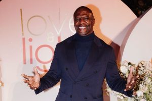 Terry Crews Instagram - Happy Diwali!! 🪔 Thankful to celebrate LOVE & LIGHT with @lilly and her amazing community of friends and family. May the next year be filled with more of this positive energy! #LoveAndLight2023 

📷: @alanvphotos