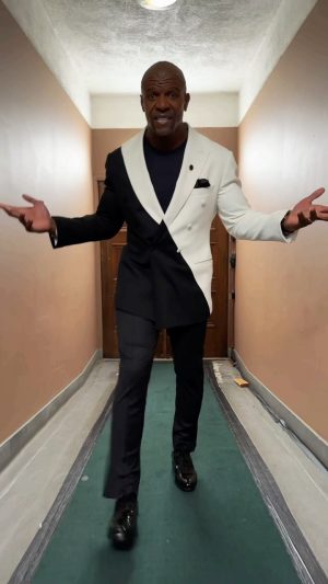 Terry Crews Instagram - Suit game 📈 

#ootd #suit #agt #fallfashion