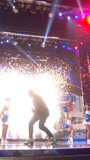 Terry Crews Instagram - How I’m coming in to watch the game! #Kickoff2023
