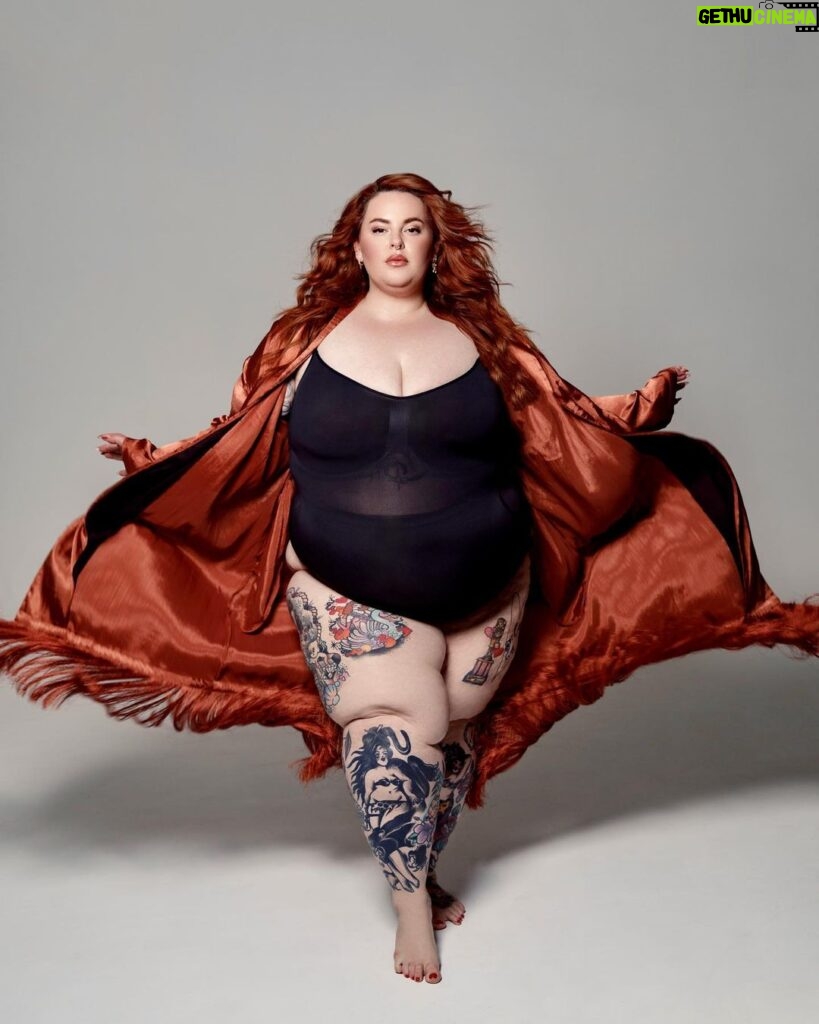 Tess Holliday Instagram - THIRTY ATE!!!! 💁🏻‍♀️ Today is my birthday y’all!! I feel so honored & grateful to celebrate 3️⃣8️⃣ 🥳 😱I spoke at the @unitednations ! 😱I helped @hm expand their sizes to 4x in the US !! 😱I became an ordained minister & married two of my favorite humans, my family @ponyboy.us @parishelena 🥹 😱I launched my Self Love Workshop which was years in the making! 😱I got divorced! There were SO many personal victories, & wins for the Plus Size community that I’m so honored to have been a part of. I celebrated 6 years with my amazing team @intention.team @livpeeke & am forever grateful they believe in what I’m doing more than ever! I love y’all💕 37 was also the year I said goodbye to our sister @evilpork666 a week after my birthday last year. I’m not going to lie, most of the past year was spent deeply mourning, & trying to remind myself to keep going. The gift I gained from such a tremendous loss was that life is too short to spend energy or time doing anything that doesn’t bring me joy. Time is so precious & I’ve spent so much of it worried about how people viewed me, when I could’ve spent it looking around at the love I’ve cultivated in my life & being fully present in what I’ve built. You get what you put into things, & I’ve really learned how to make some damn good lemonade 😂😉 38 is going to be such a beautiful year & the season I fully get out of my own way, out of my head & start living. I’M GONNA REALLY BE OUTSIDE! To all of you: I love you I love you I love you. If it wasn’t for each & everyone of you I wouldn’t have my beautiful life. I can’t thank you enough for being part of my journey (new & true!) & I’m so grateful to everyone who made my year so special! 💕♋️💘 If you’re out in West Hollywood tonight, don’t be shy, gimme a big gay bday hug! 🥳💕💘💕💘💕 #birthdaygirl #cancerszn #comeonbarbieletsgoparty