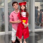 Théo Medon Instagram - dia da formanda mais linda desse mundo todo do brasil de todas as galáxias 😻🫶🏼 parabéns minha linda 🥺 #theomedon #laramedon #formatura @familiamedon
